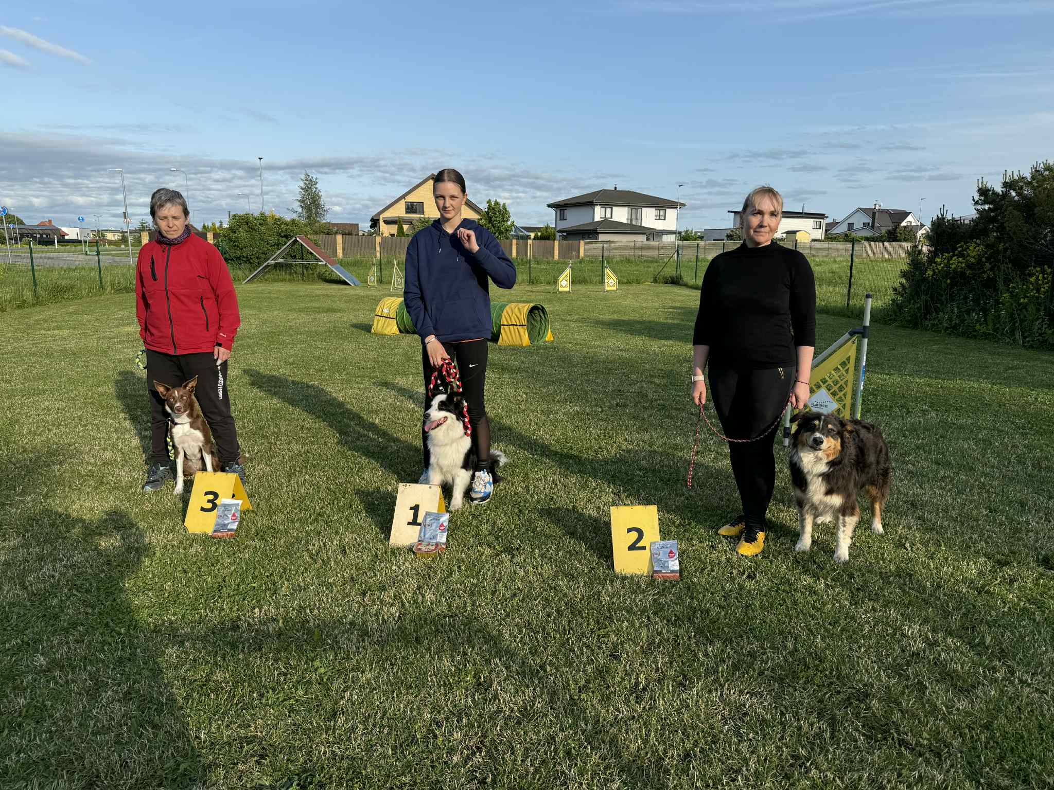 attPJROKYQcUzxS i YnMwrV76gdgXOPzZCZqp342Cvvxw